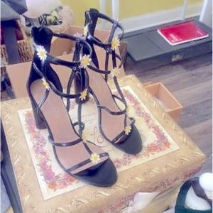 NWT BCBG Heels size 8.5